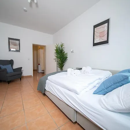 - With Balcony - Kitchen & Dusseldorf