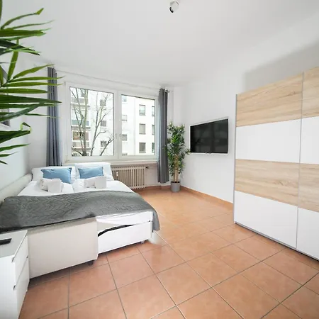 - With Balcony - Kitchen & Dusseldorf